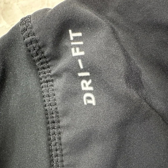 EUC Nike Dri-Fit Women's Black Athletic Shorts size XL - Picture 3 of 6